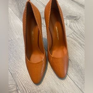 Salvatore Ferragamo women’s orange heel size 7